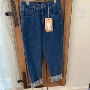 Boohoo Blue Denim crop jeans Size 2. NWT